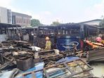 16-bangkai-bus-damri-terbakar